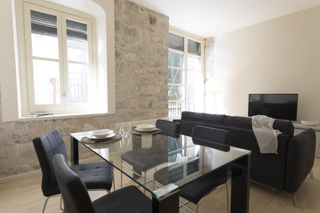 Bravissimo Cort Reial-2A Apartment Girona Ngoại thất bức ảnh